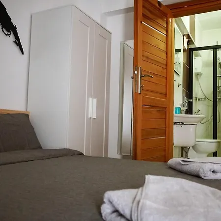 إل كامينو هوستيل آند بوب * فتحية