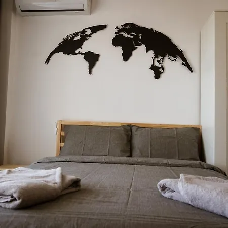 بيت شباب إل كامينو هوستيل آند بوب