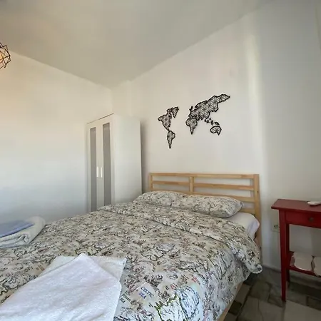 El Camino & Pub Hostel