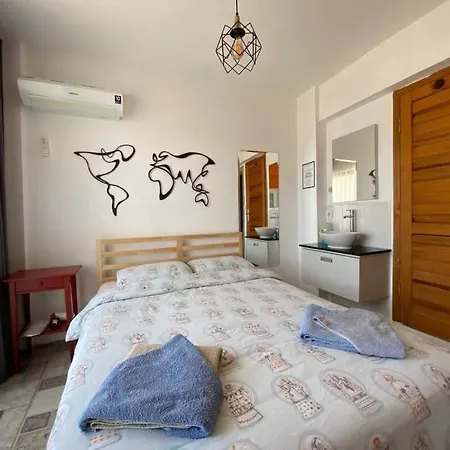 El Camino & Pub Hostel