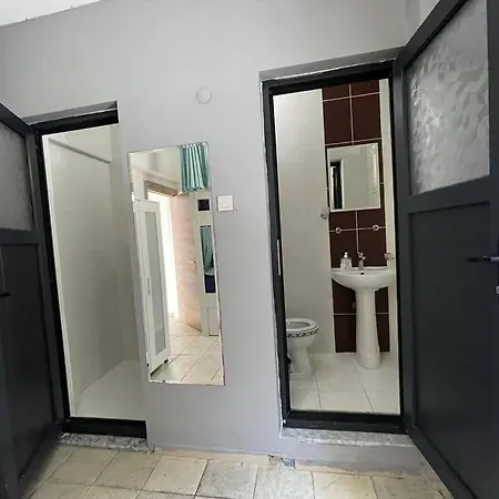 إل كامينو هوستيل آند بوب بيت شباب فتحية