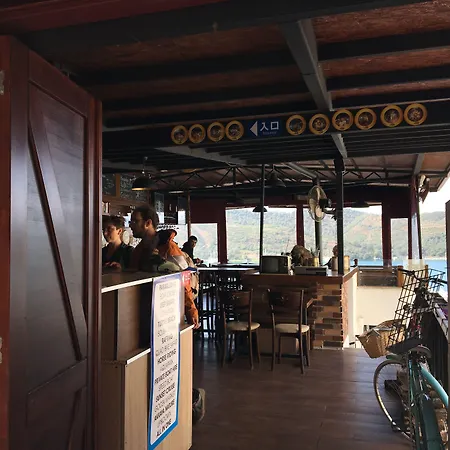 إل كامينو هوستيل آند بوب فتحية