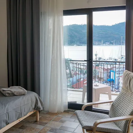 إل كامينو هوستيل آند بوب * فتحية