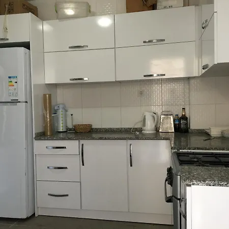 إل كامينو هوستيل آند بوب بيت شباب *