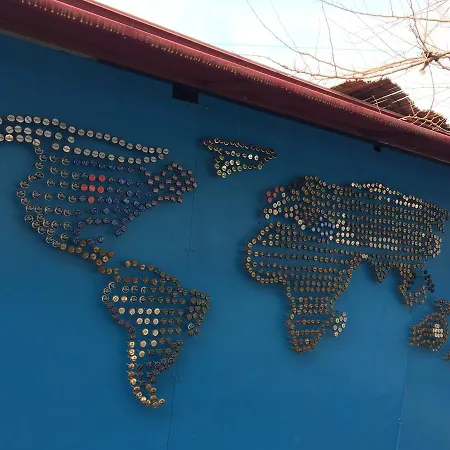 بيت شباب إل كامينو هوستيل آند بوب