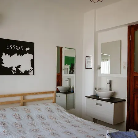 El Camino & Pub Hostel Φετιγιέ